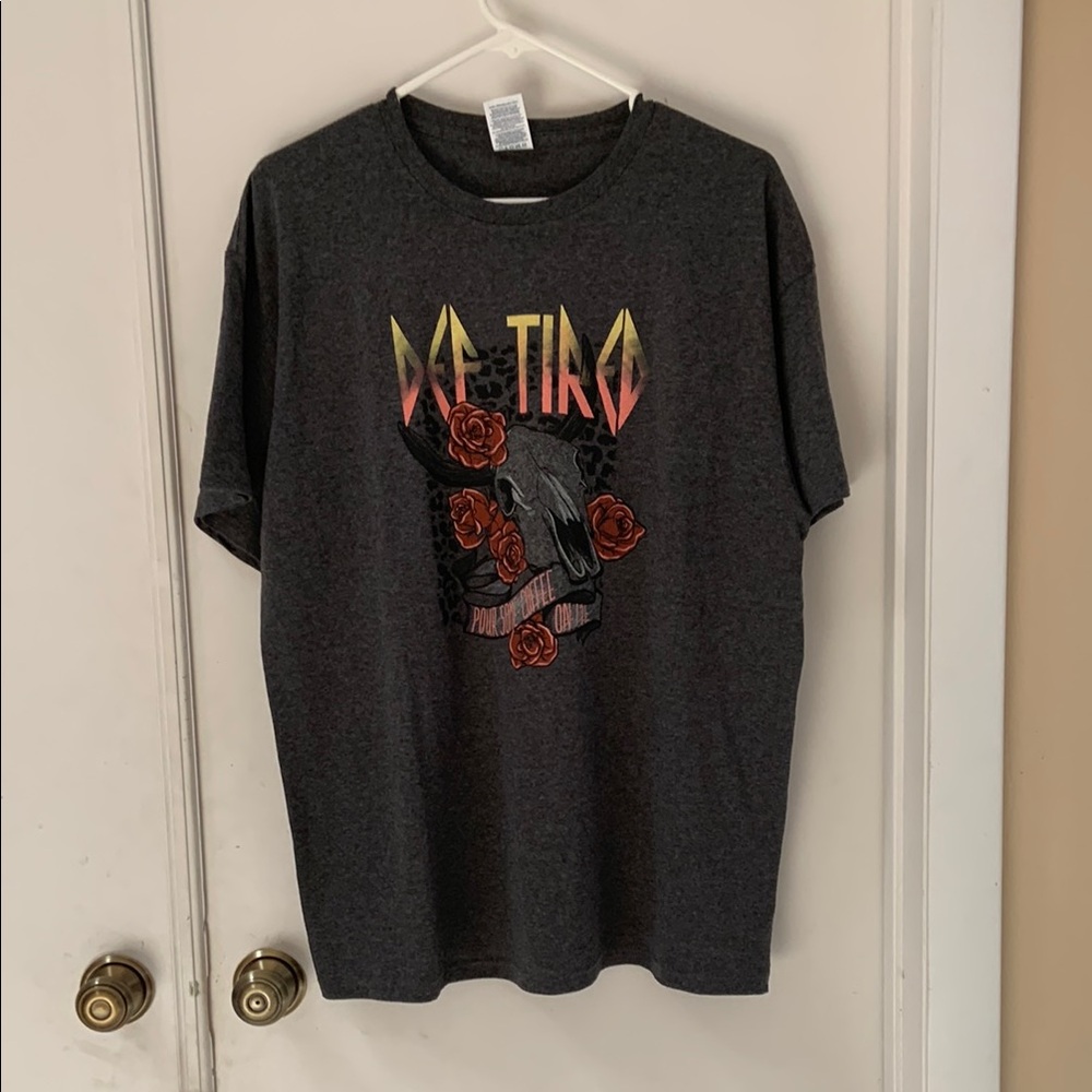 Graphic Women’s Gray T-Shirt